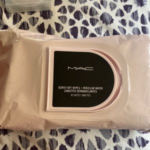NEW MAC gently off wipes + Micellar Water 80 sheets